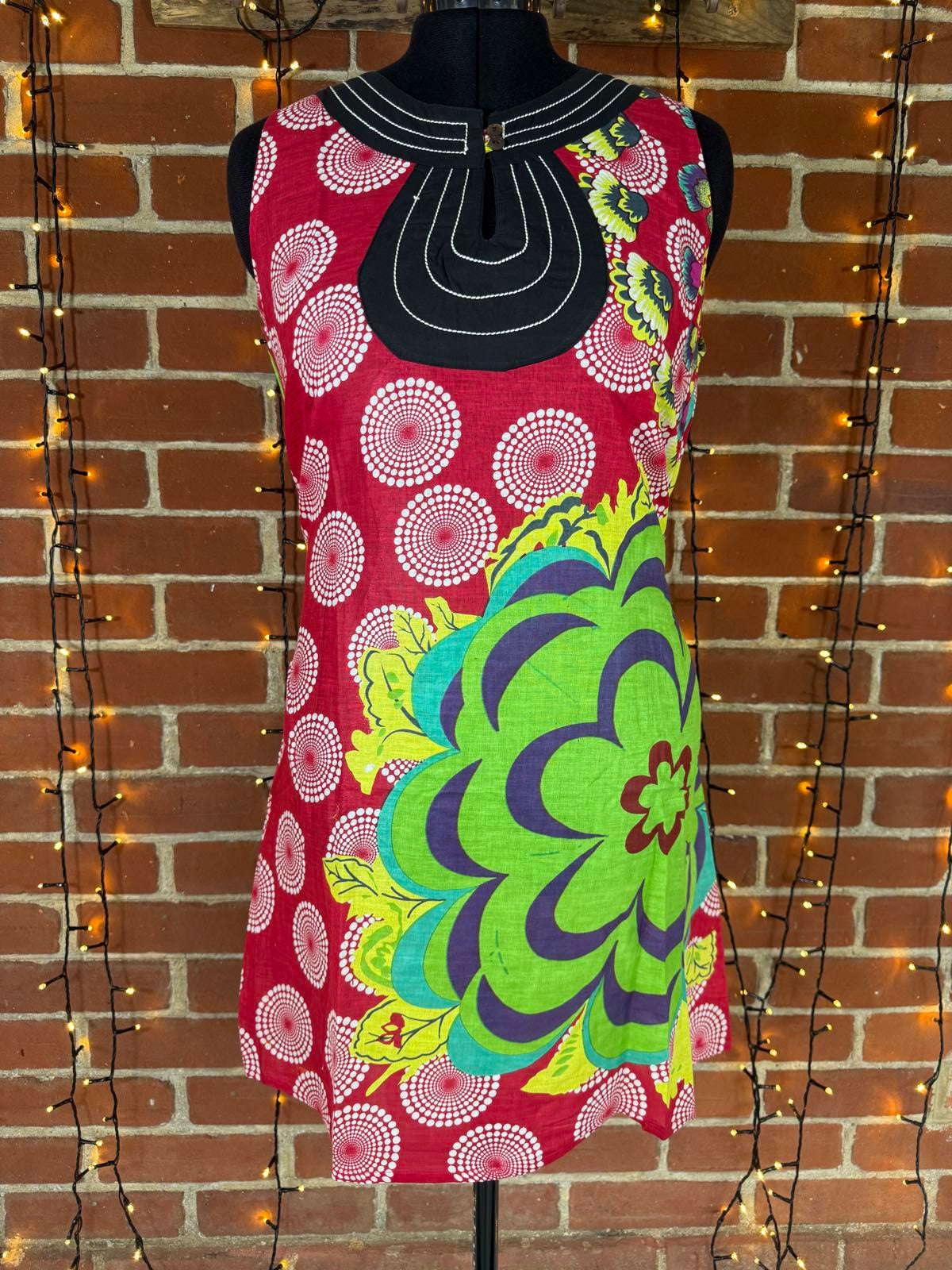 Colorful Sleeveless Mandala Style Dress with Bold Floral Print - Size 14