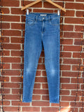 Levi’s 720 High Rise Super Skinny Jeans – Mid Blue (W25 L28)