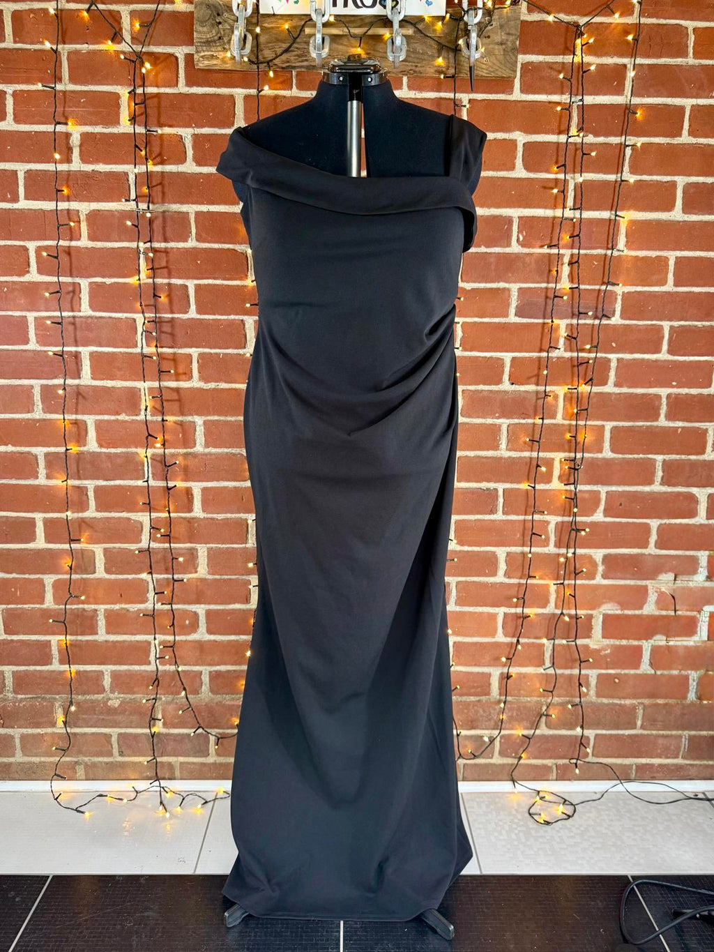 #40 Goddiva Plus DR2594P Black Off Shoulder Maxi Dress – UK 22