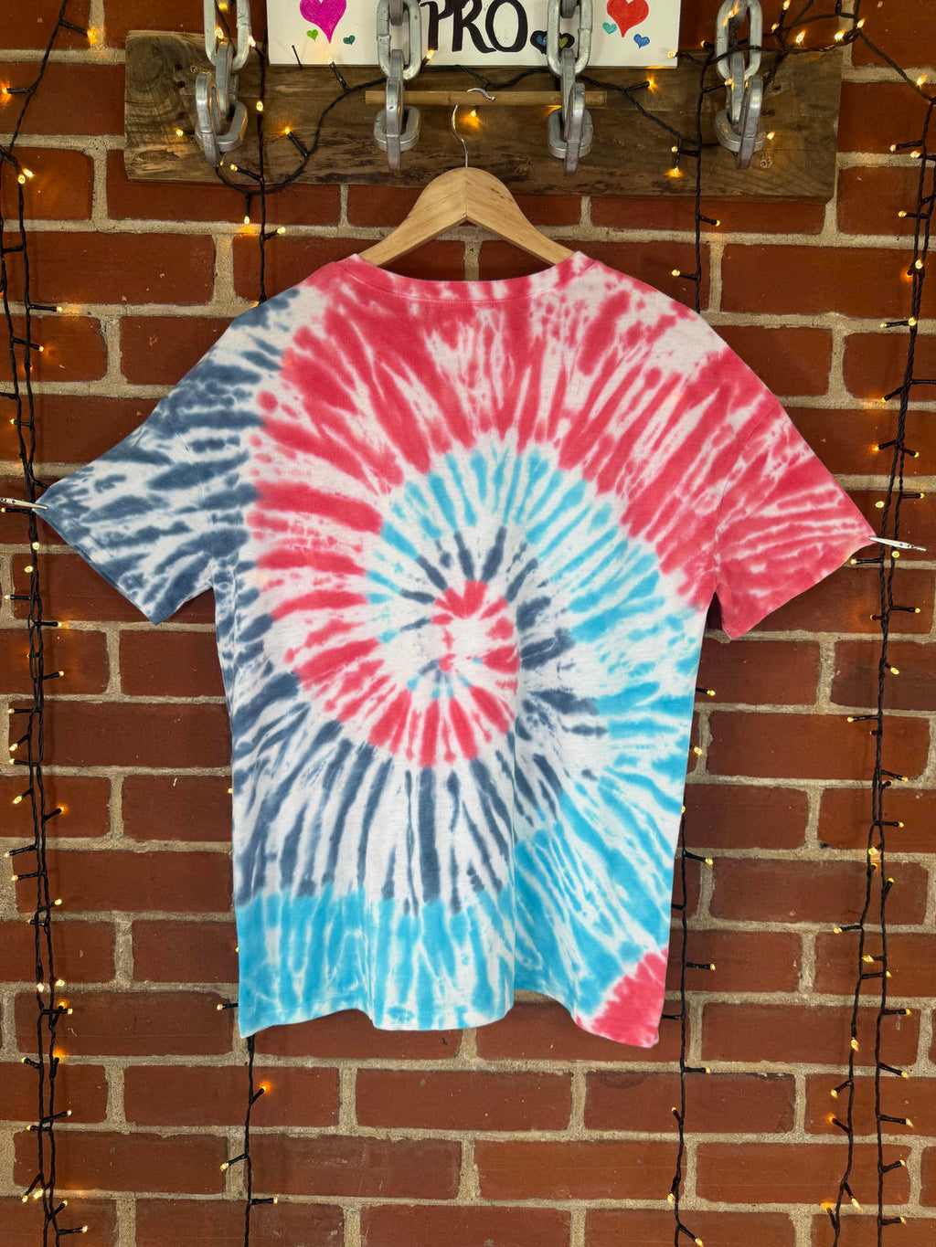 NO BOUNDARIES Tie-Dye Tee | Size L- 14–16