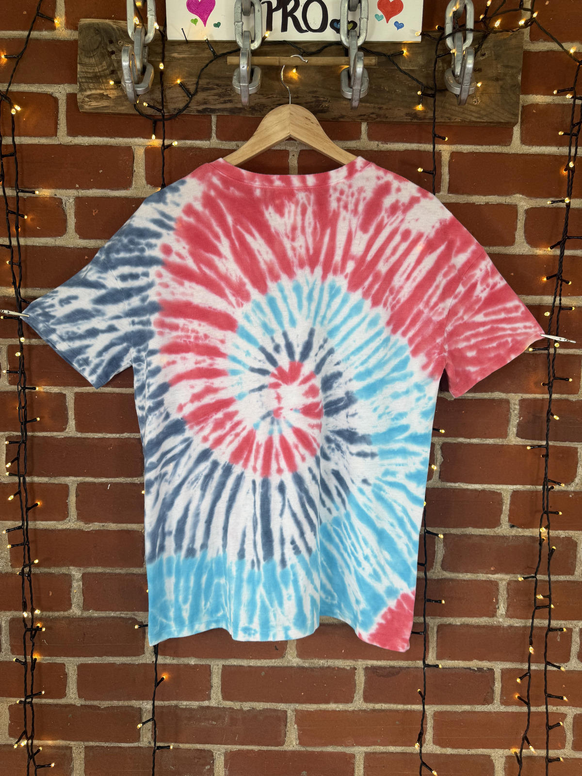 NO BOUNDARIES Tie-Dye Tee | Size L- 14–16