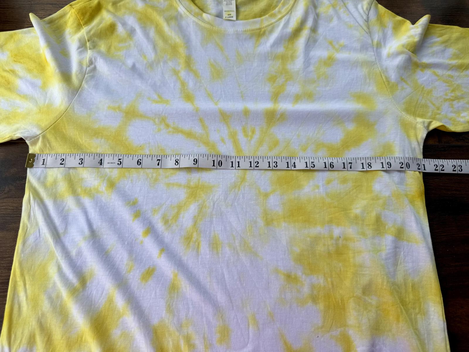 Hand Made Yellow and White Tie-Dye Short Sleeve T-Shirt - Size XL