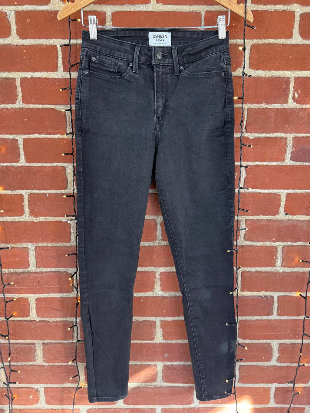 Levi’s Denizen High Rise Skinny Jeans – Black W28 L30 (UK 10)