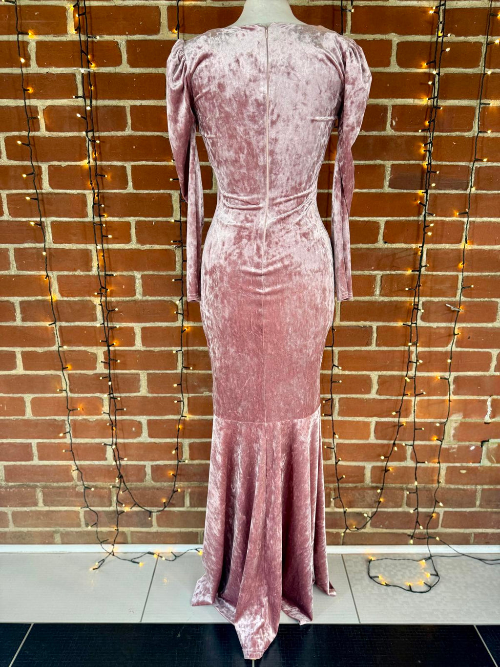 💗 GODDIVA LONDON Dusky Pink Velvet Long Sleeve Gown – UK 8