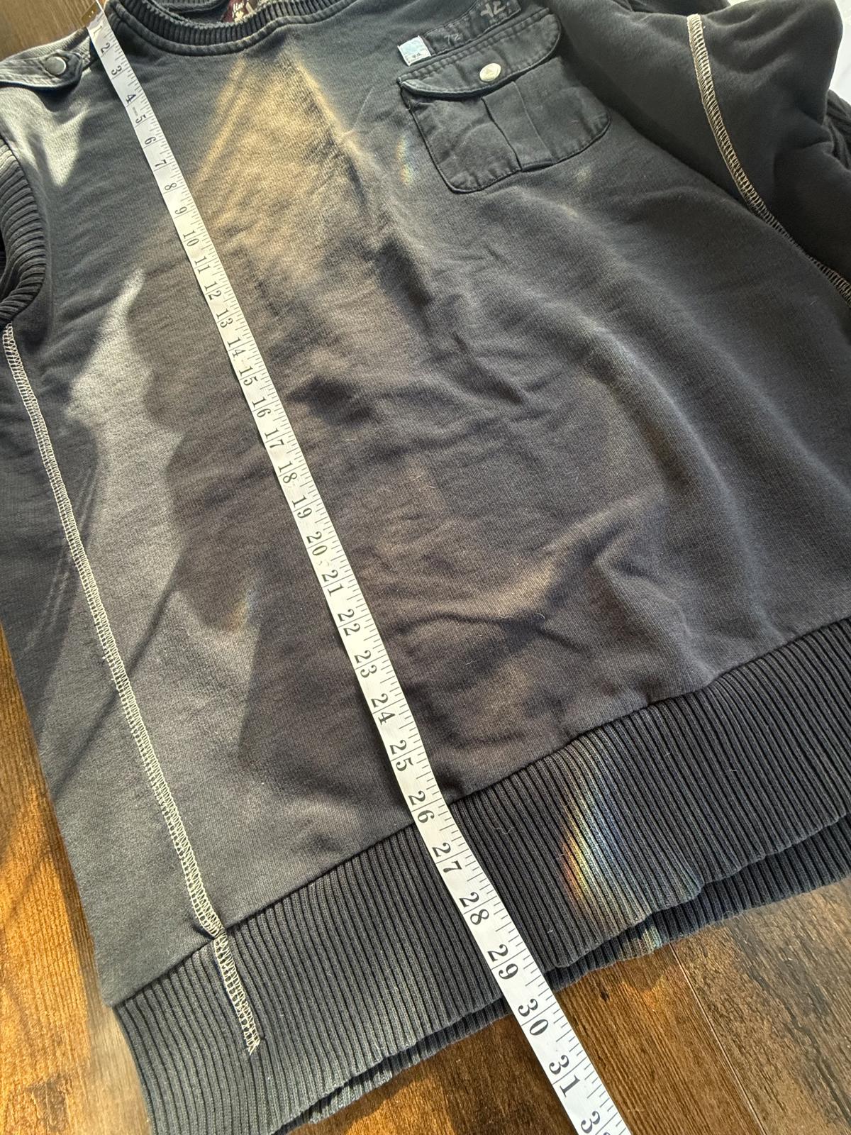 Vintage mid-2000s Superdry Japanese Style Sweatshirt circa 2006–2010. #72