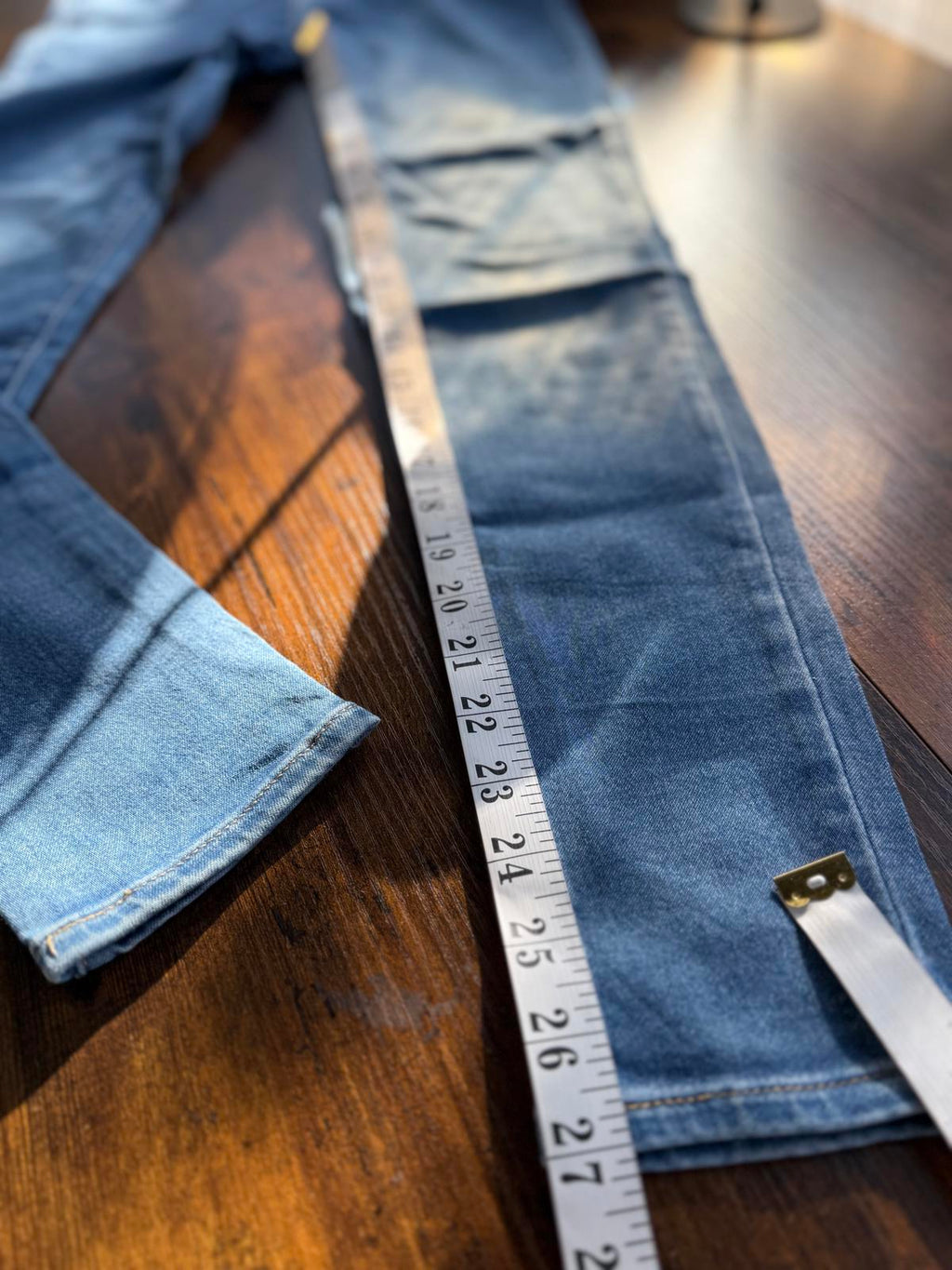 Levi’s 720 High Rise Super Skinny Jeans – Mid Blue (W25 L28)