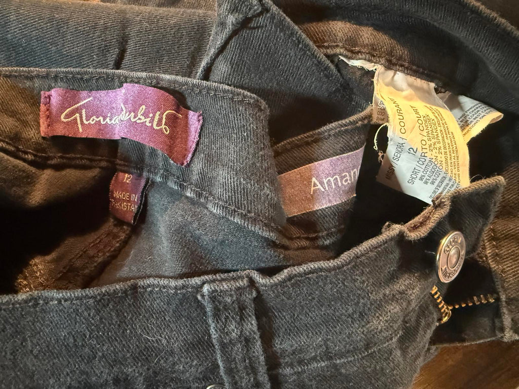 Gloria Vanderbilt Amanda Black Stretch Jeans – US 12 Short / UK 12–14