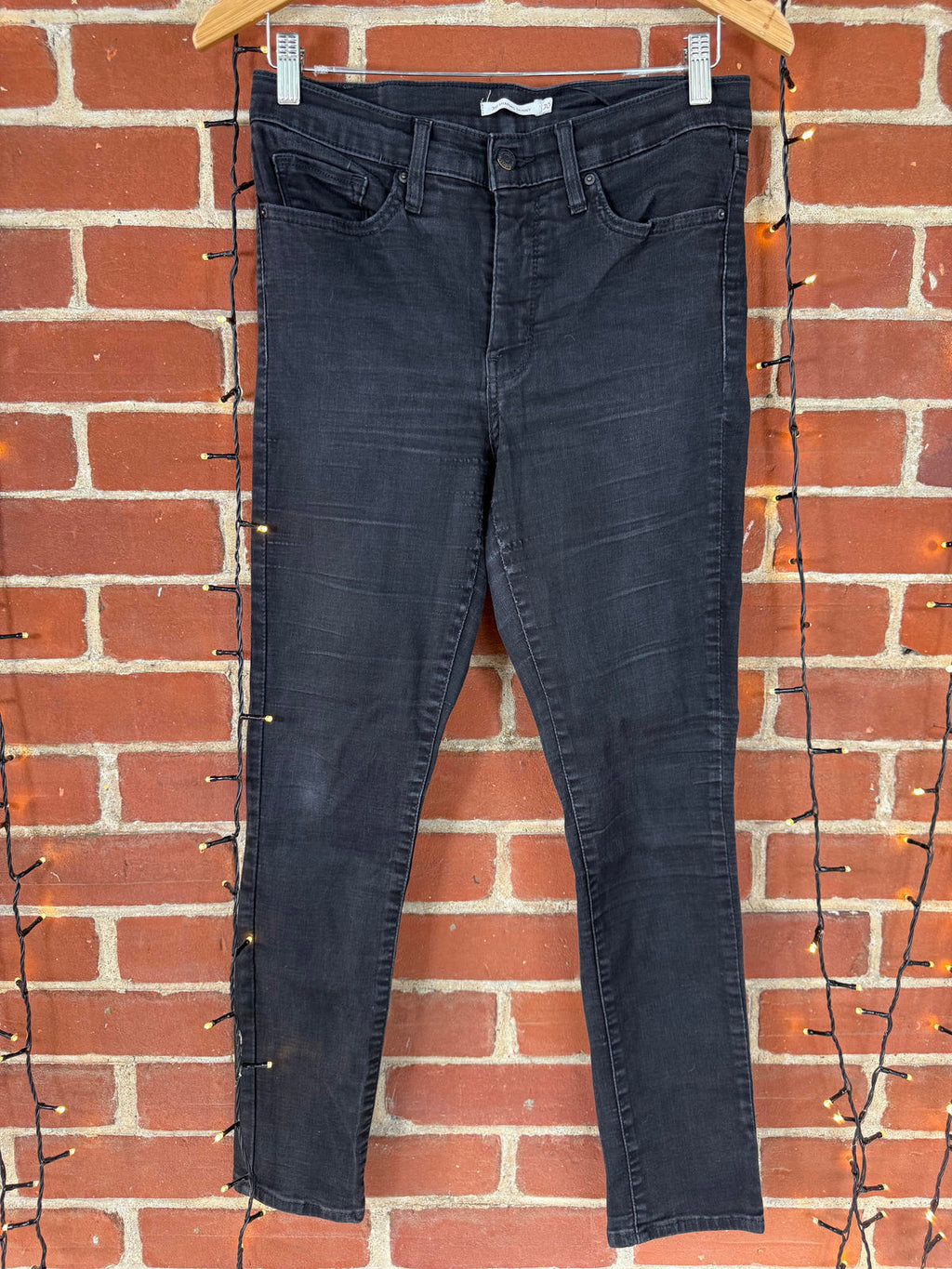 Levi’s Water<Less Black Jeans – W30 L30 (US 10 / UK 12)
