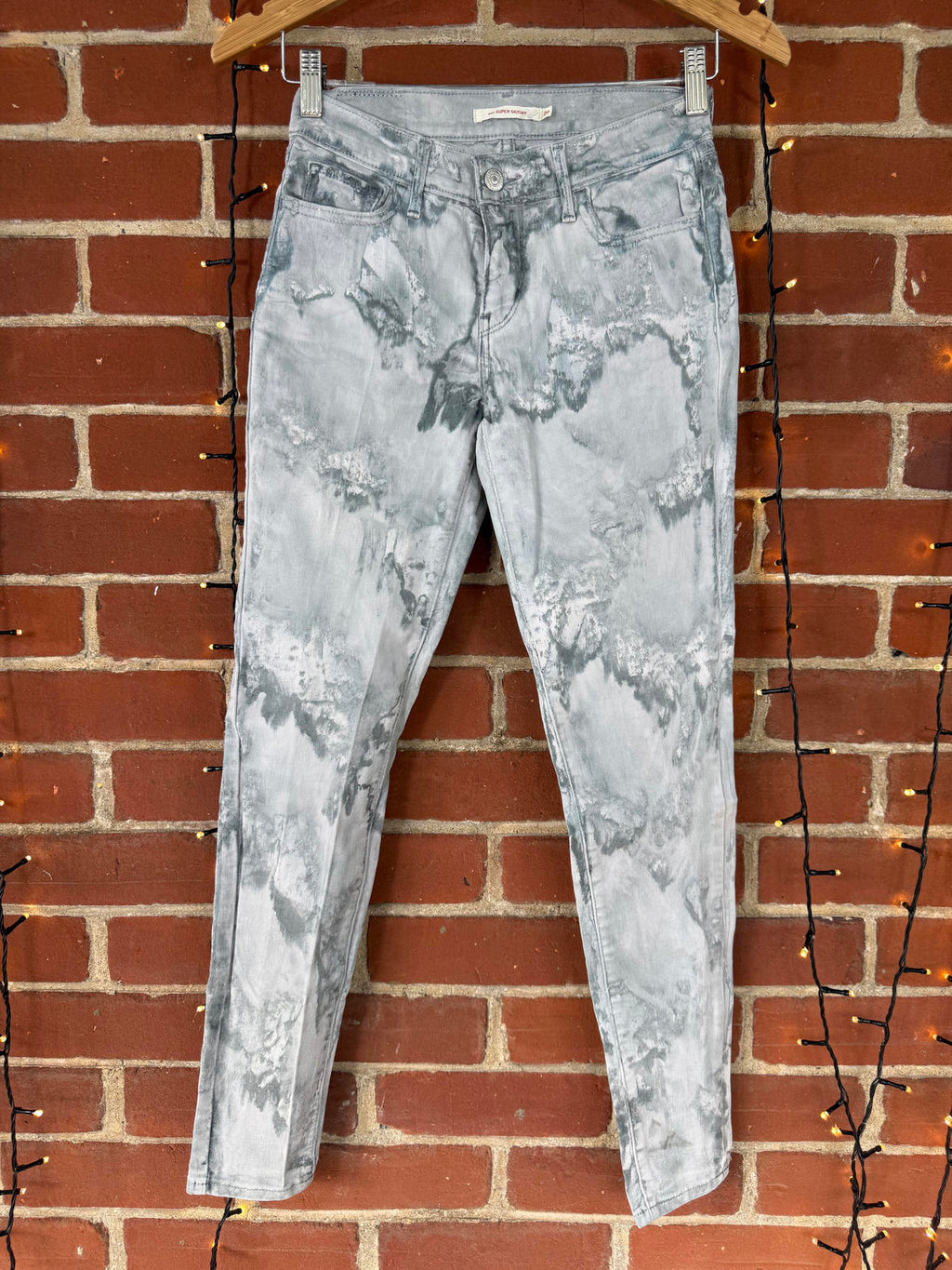 Levi’s Women’s Skinny Jeans — Grey Acid Wash — W26 L30 (UK 8)