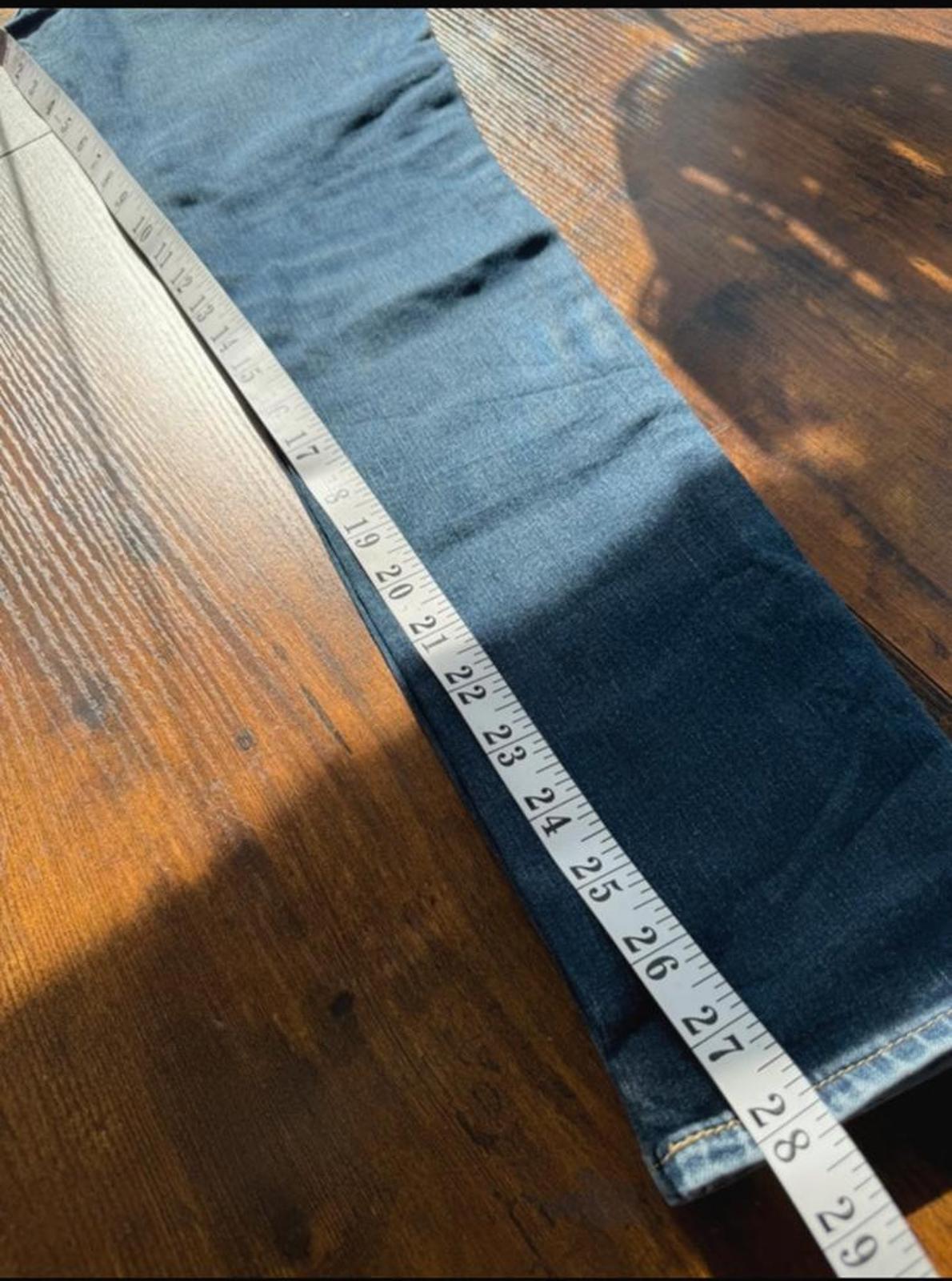 Levi’s Demi Curve Skinny Jeans W26 (UK 8 / US 4) – Mid Rise – Blue