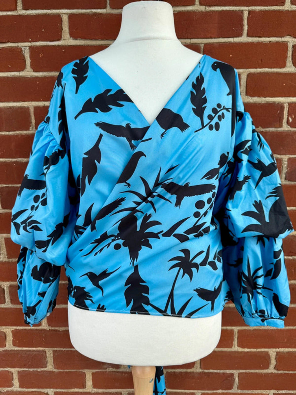 💙 Angelababy Blue Tropical Print Puff Sleeve Wrap Blouse – Size M (BNWT)