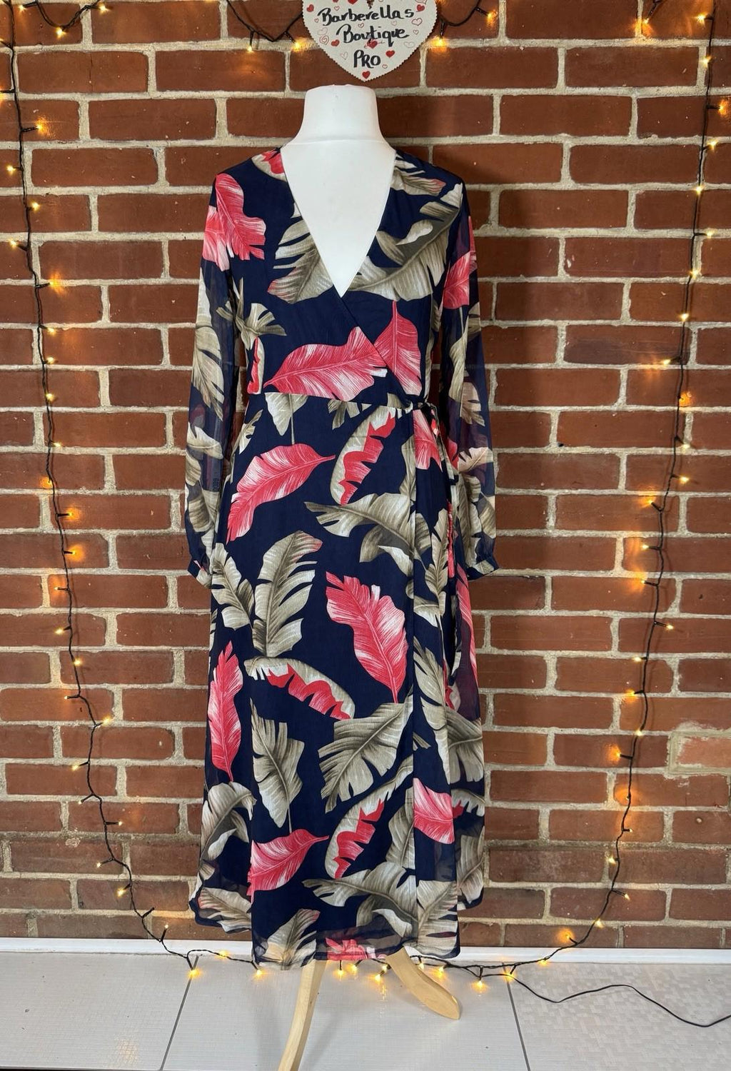 🌺 Tropical Print Wrap Midi Dress – BNWT – Size 10 🌺