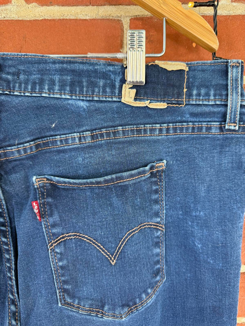 Levi’s 711 Skinny Jeans – Dark Blue (16W)