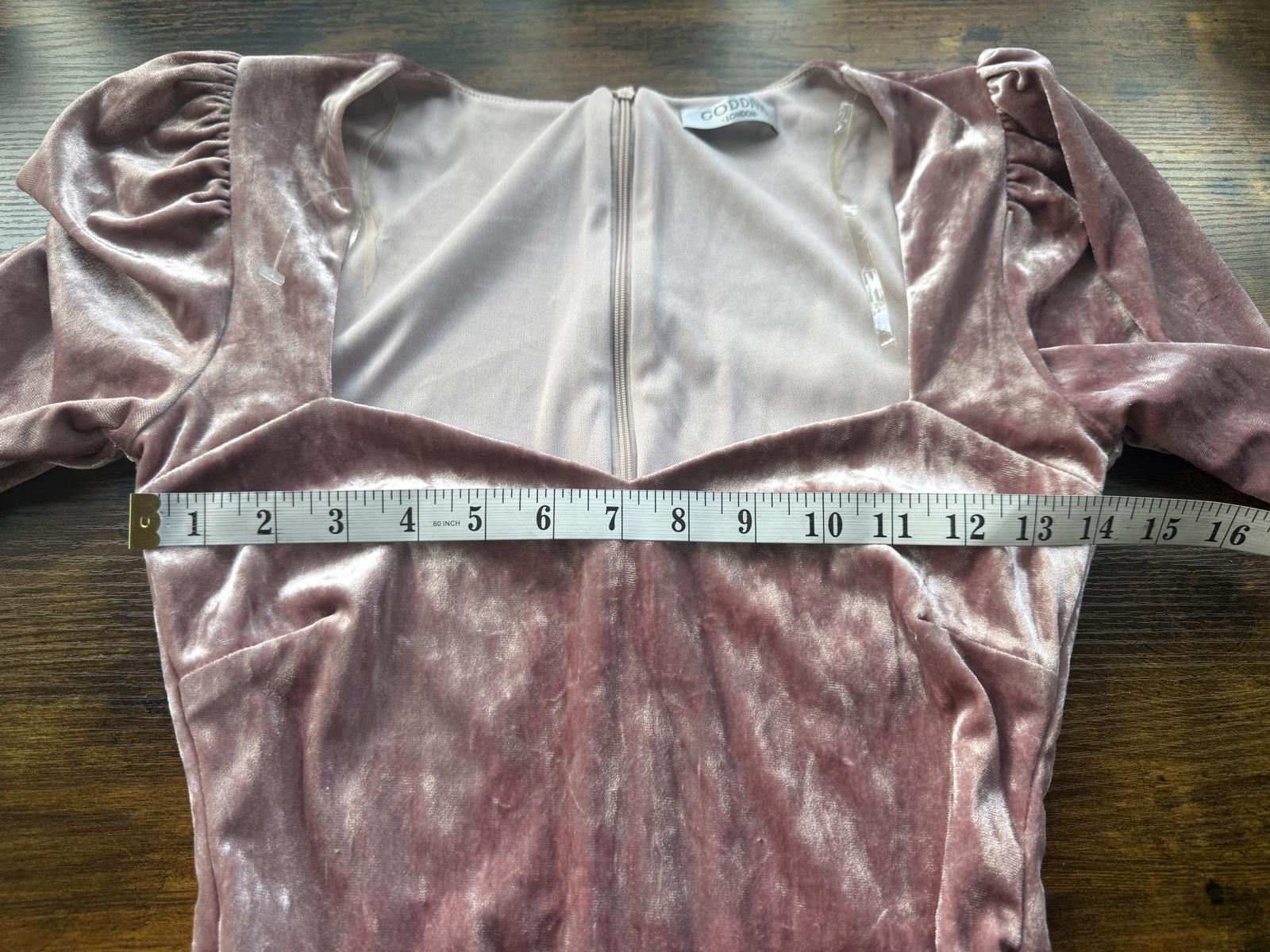 💗 GODDIVA LONDON Dusky Pink Velvet Long Sleeve Gown – UK 8