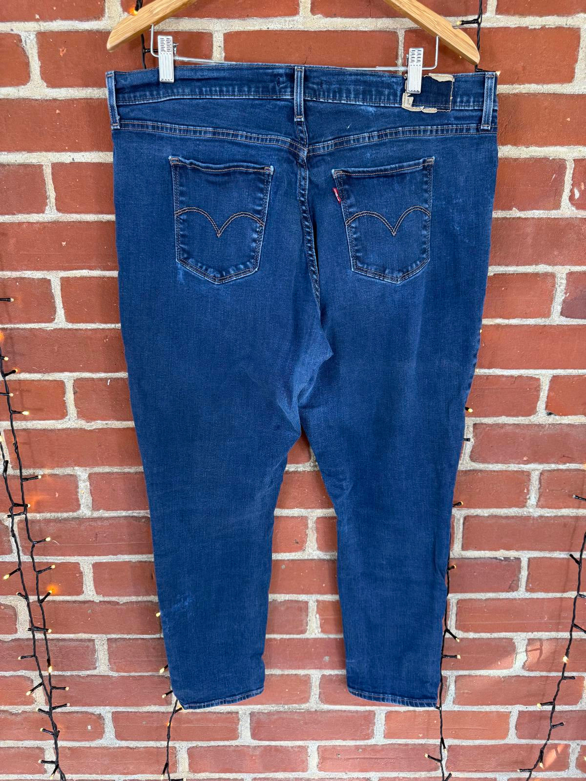 Levi’s 711 Skinny Jeans – Dark Blue (16W)