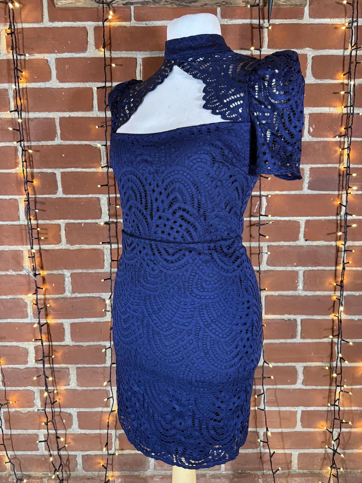 City Goddess Navy Lace Mini Dress UK 14 US 10 BNWT Open Back sku219
