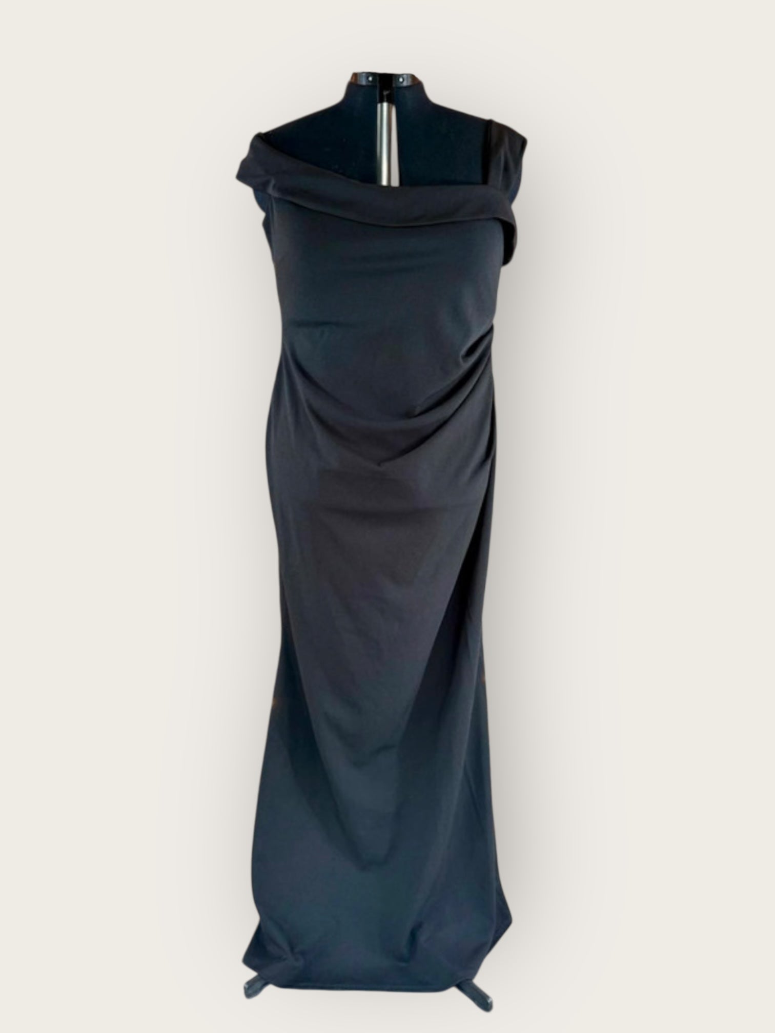 Goddiva Plus DR2594P Black Off Shoulder Maxi Dress – UK 22                 40