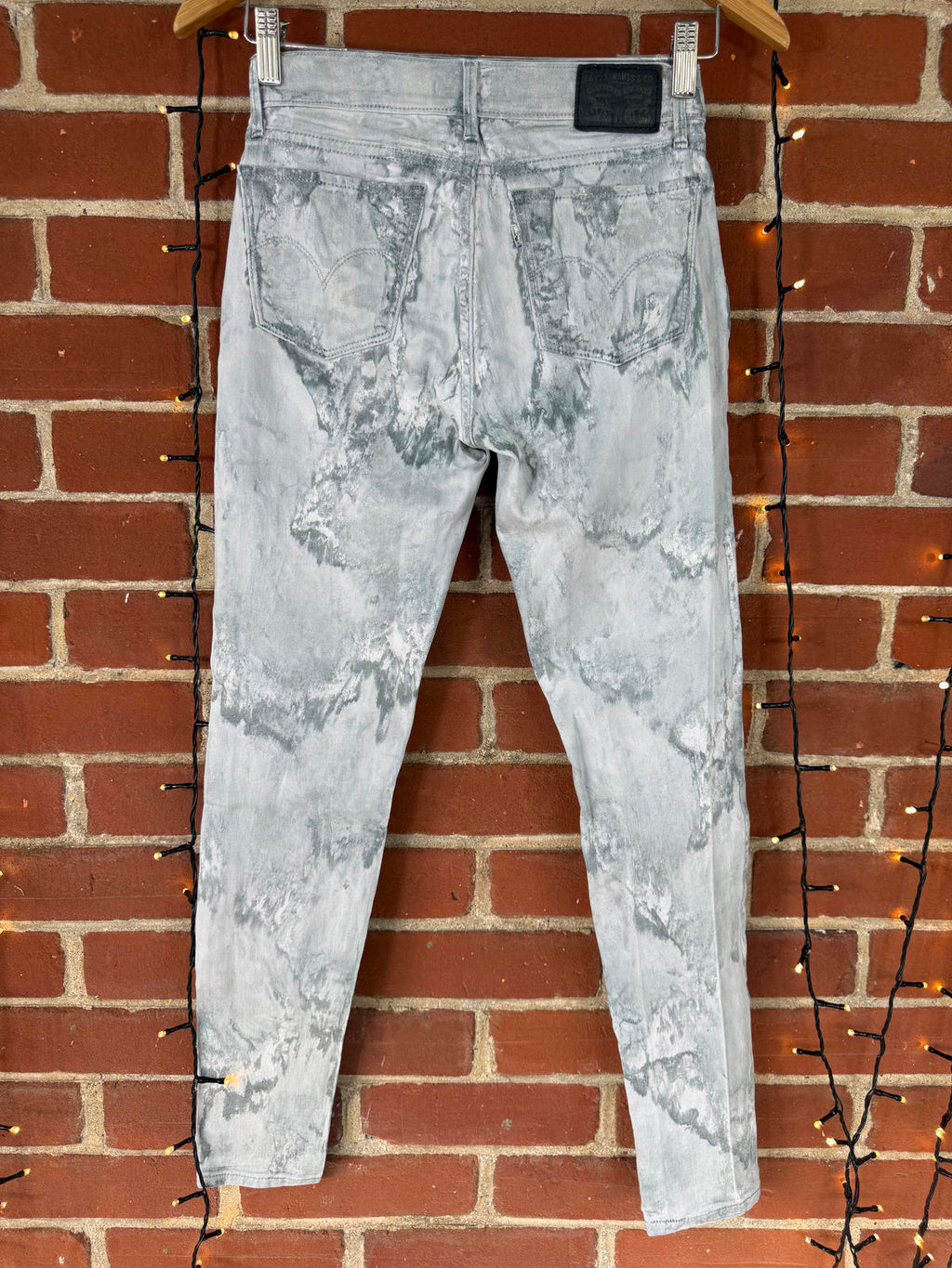 Levi’s Women’s Skinny Jeans — Grey Acid Wash — W26 L30 (UK 8)