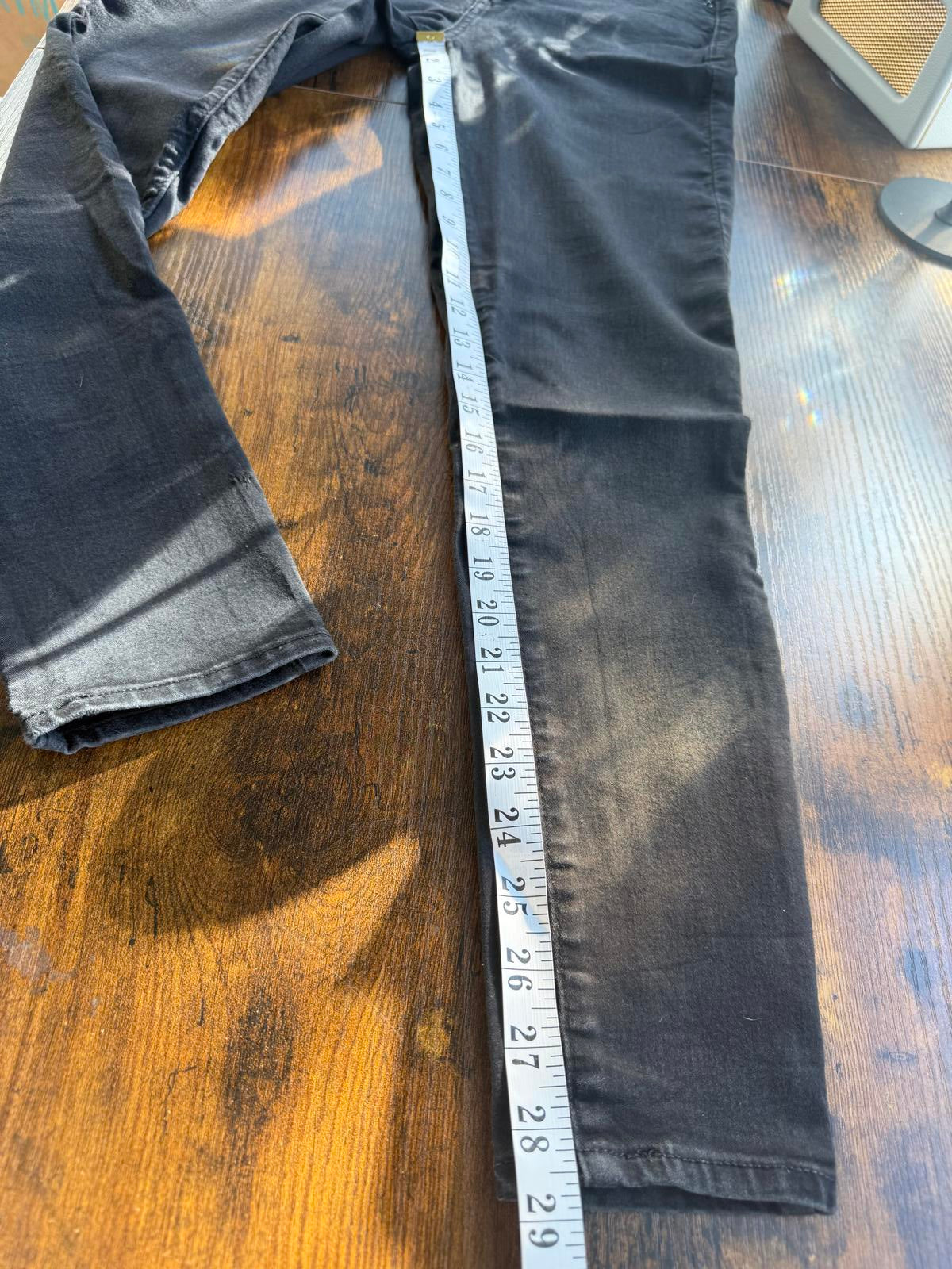 Levi’s Denizen High Rise Skinny Jeans – Black W28 L30 (UK 10)