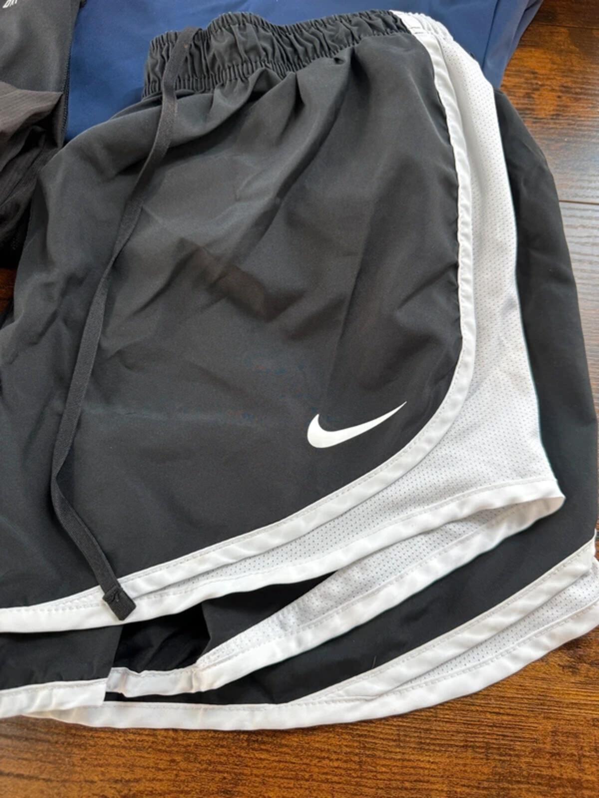 Nike Dri Fit Sportswear Bundle Womens 8-16 Gym Running Activewear