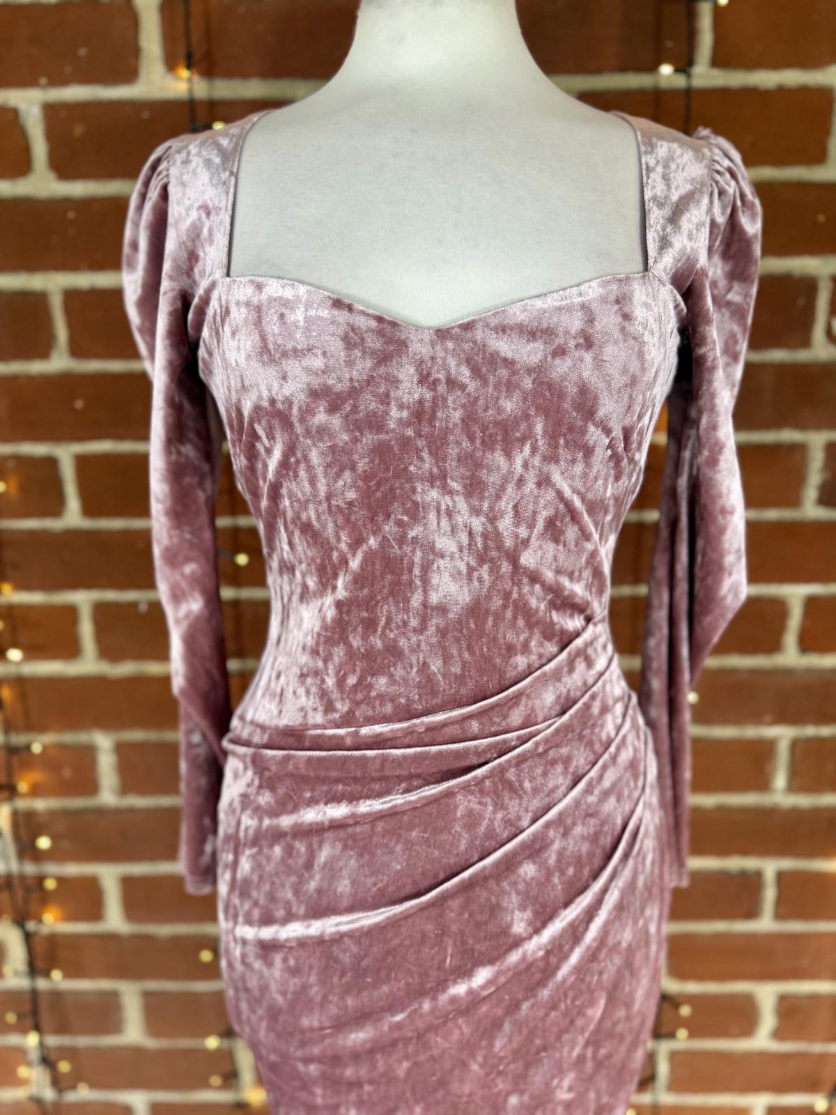 💗 GODDIVA LONDON Dusky Pink Velvet Long Sleeve Gown – UK 8
