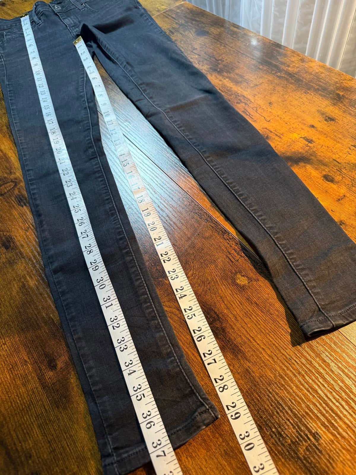 Levi's Women's Black Skinny Jeans Size 25