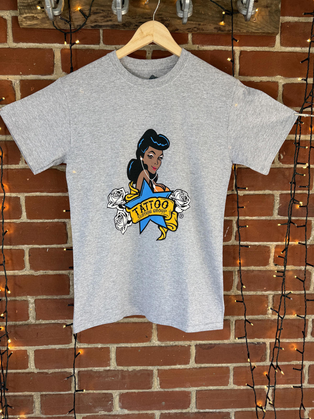 Vintage Tattoo Graphic T-Shirt - Grey - Mens  Small - Womans 12