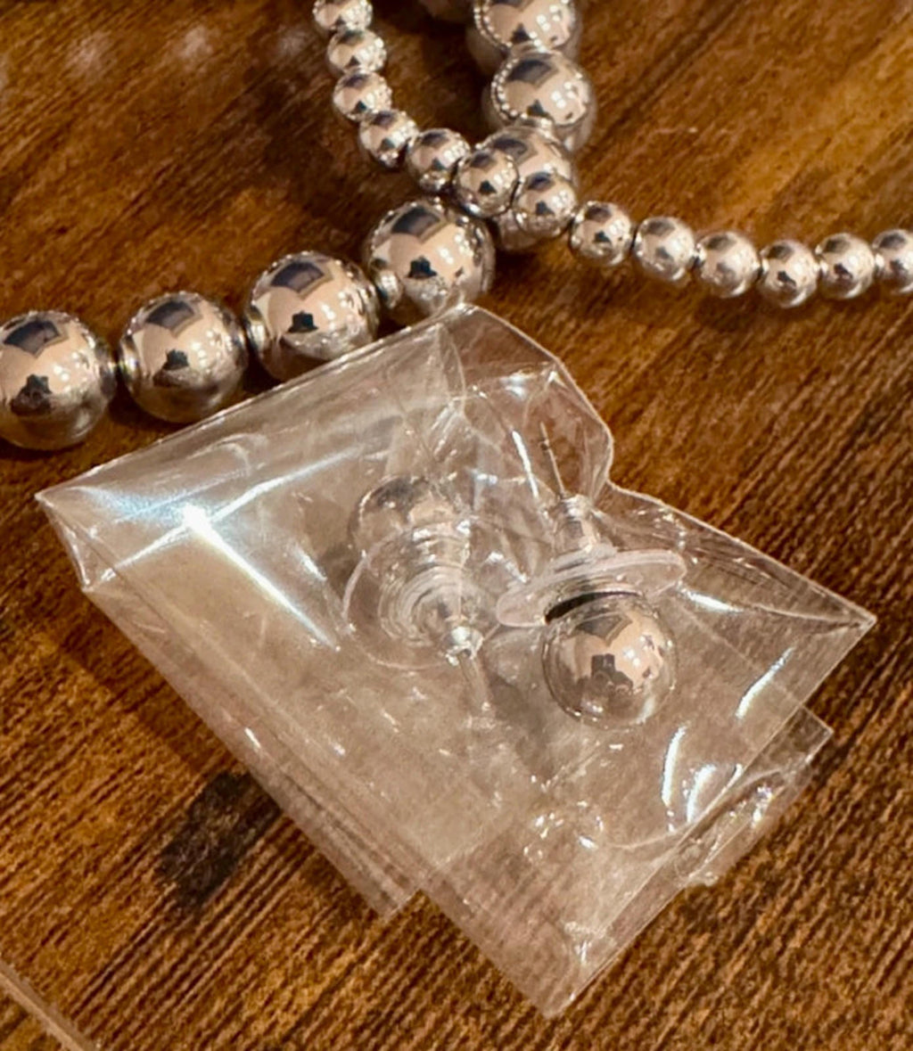 Stylish Carlo Gioielliere Silver Bracelets & Earrings Set with Box