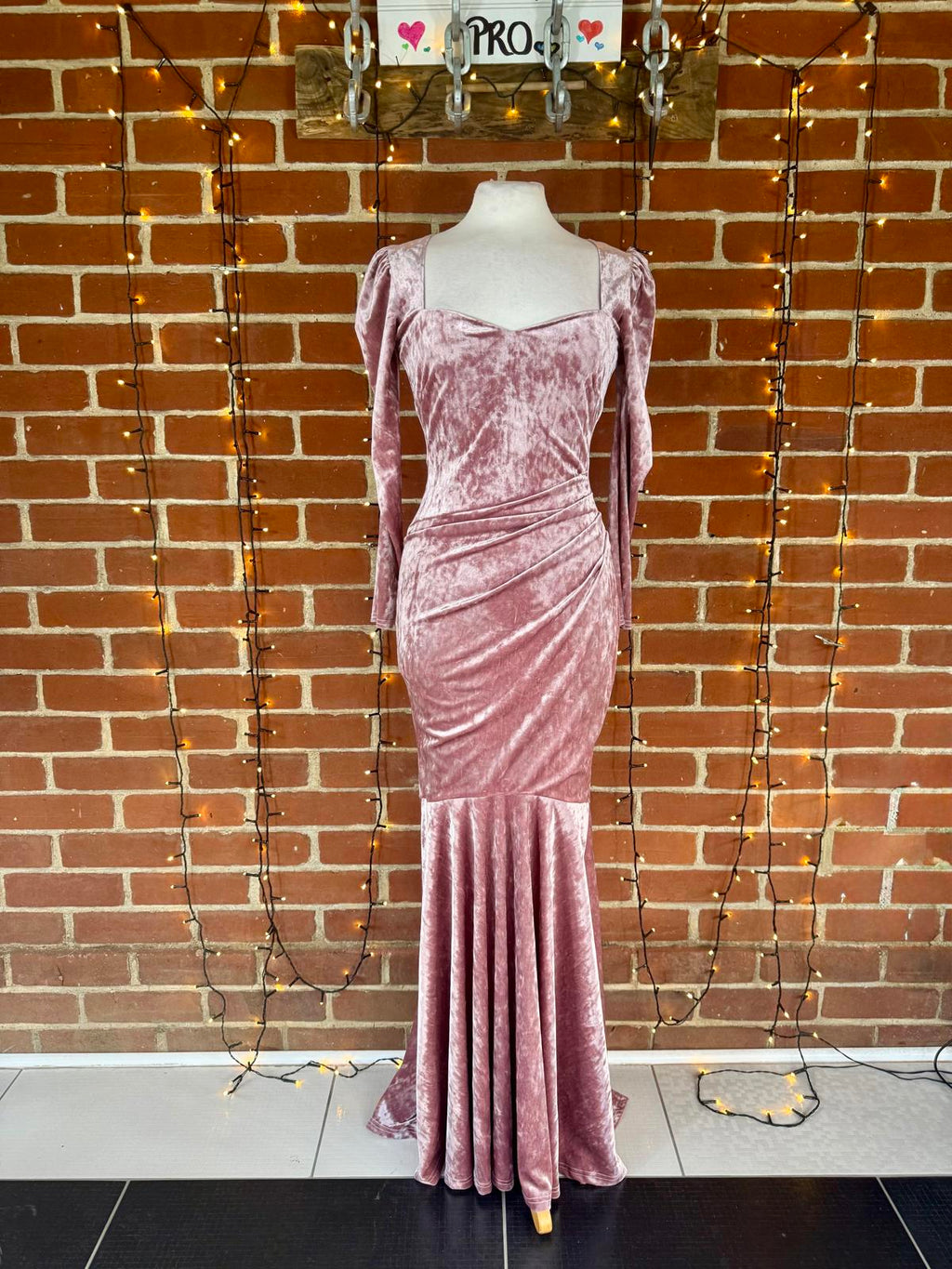 💗 GODDIVA LONDON Dusky Pink Velvet Long Sleeve Gown – UK 8