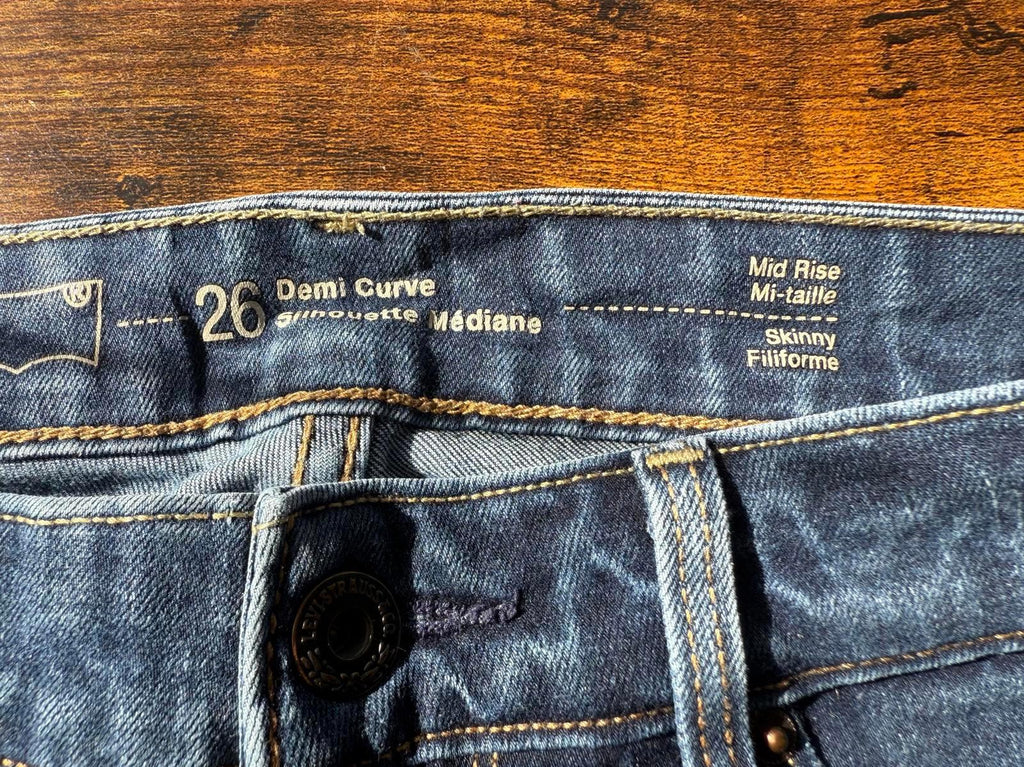 Levi’s Demi Curve Skinny Jeans W26 (UK 8 / US 4) – Mid Rise – Blue
