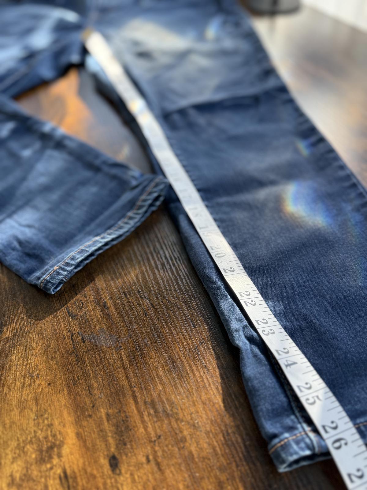 Levi’s 711 Skinny Jeans – Dark Blue (16W)