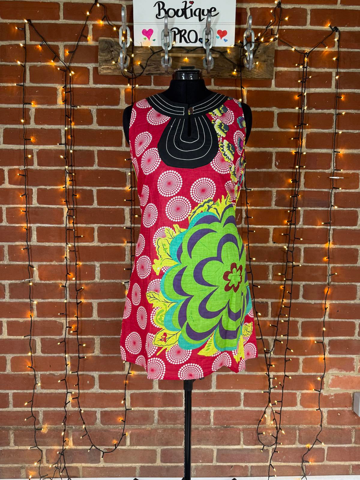 Colorful Sleeveless Mandala Style Dress with Bold Floral Print - Size 14