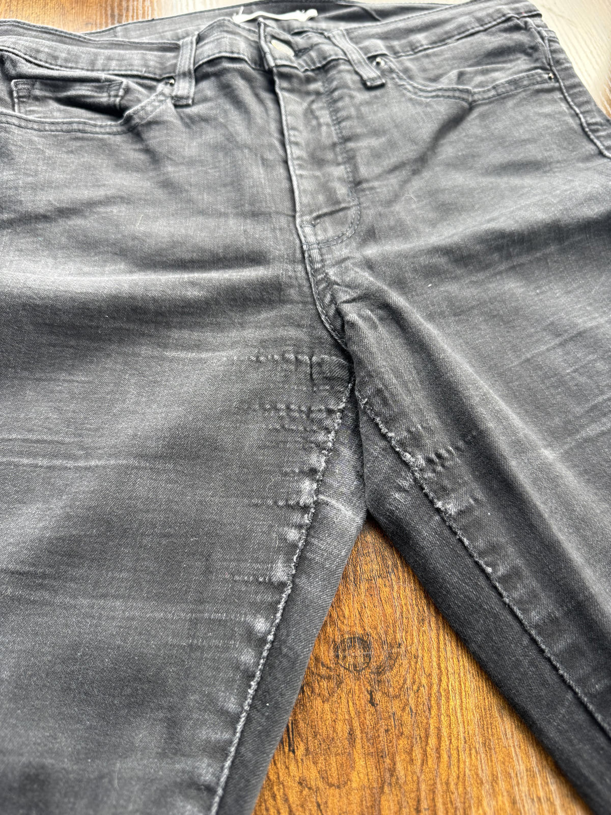 Levi’s Water<Less Black Jeans – W30 L30 (US 10 / UK 12)