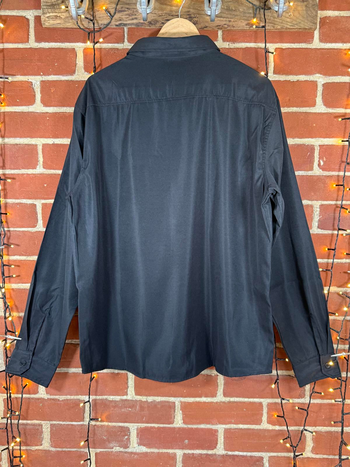 🖤 Black Long Sleeve Button-Up Shirt – Size L (fits XL / UK 46–48”) NUM 15