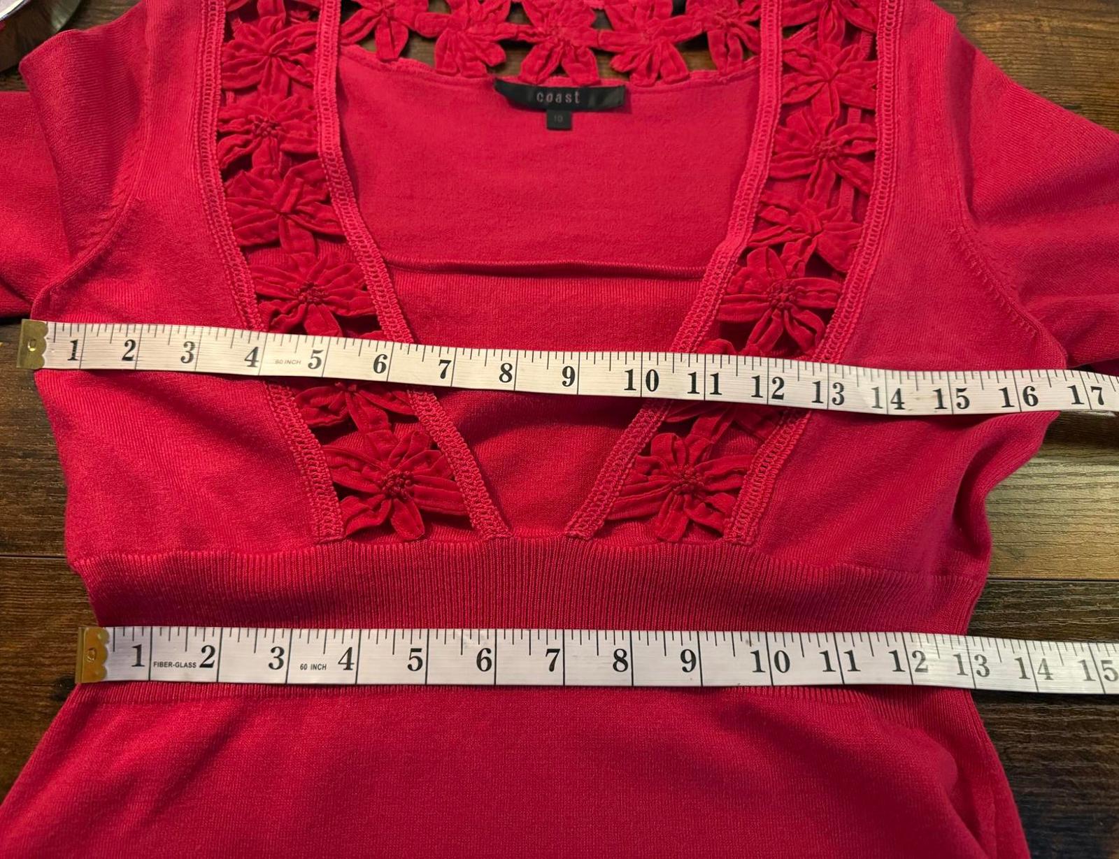 Coast Red Floral Trim Deep V Knit Top – Size 10 (Viscose Blend) NUM11