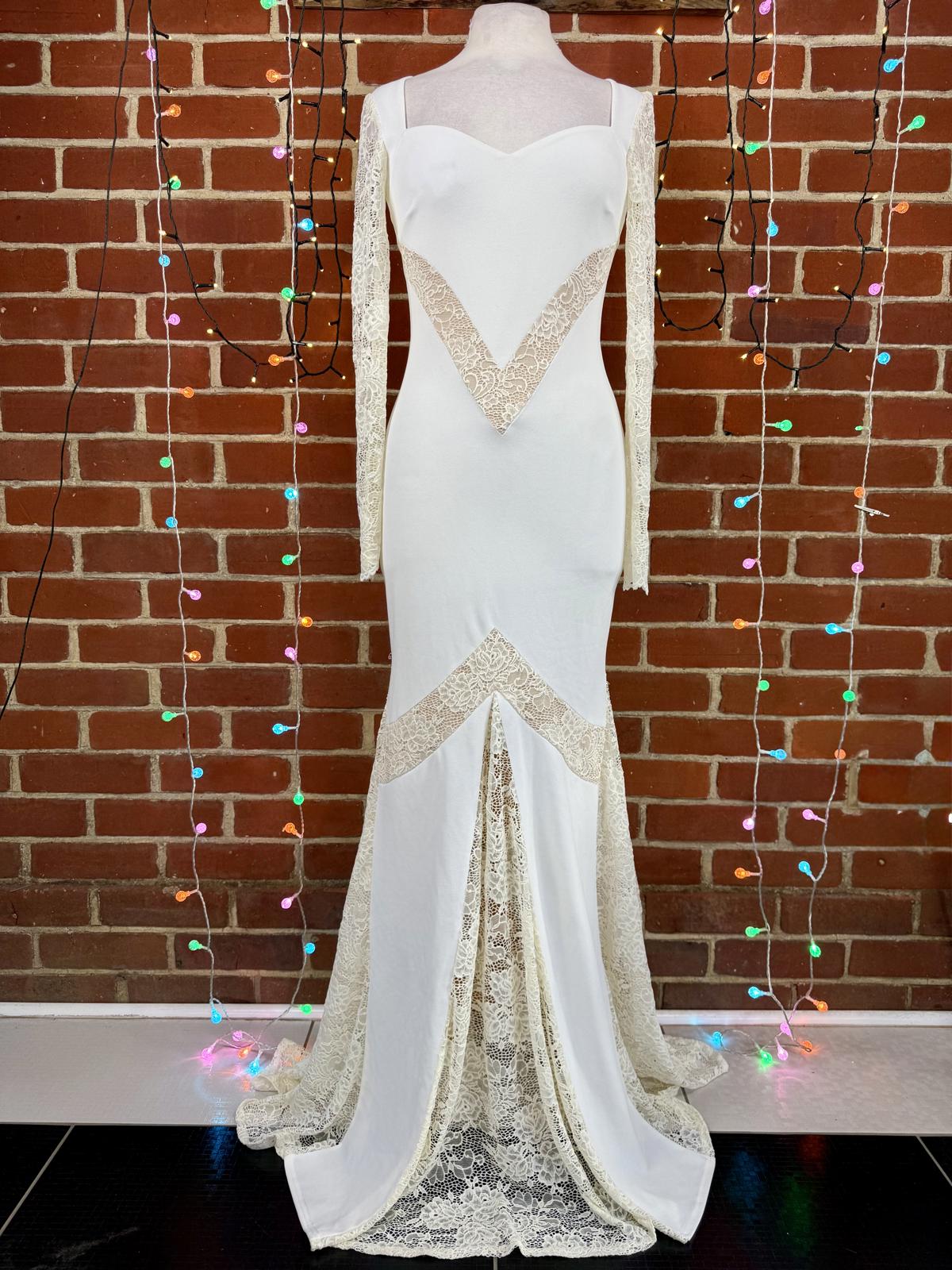 Cream Lace Maxi Dress UK 8–10 / US 4–6 – Long Sleeve Occasion Gown          .324