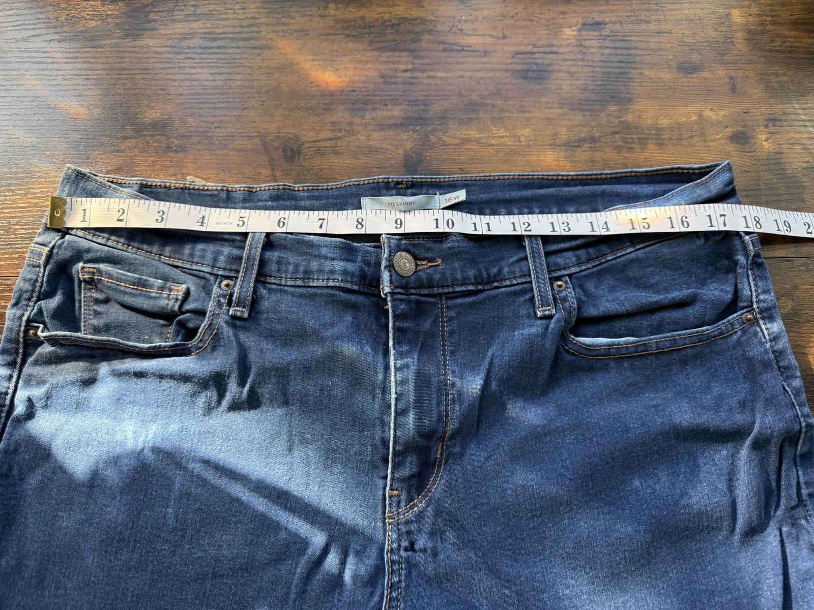 Levi’s 711 Skinny Jeans – Dark Blue (16W)