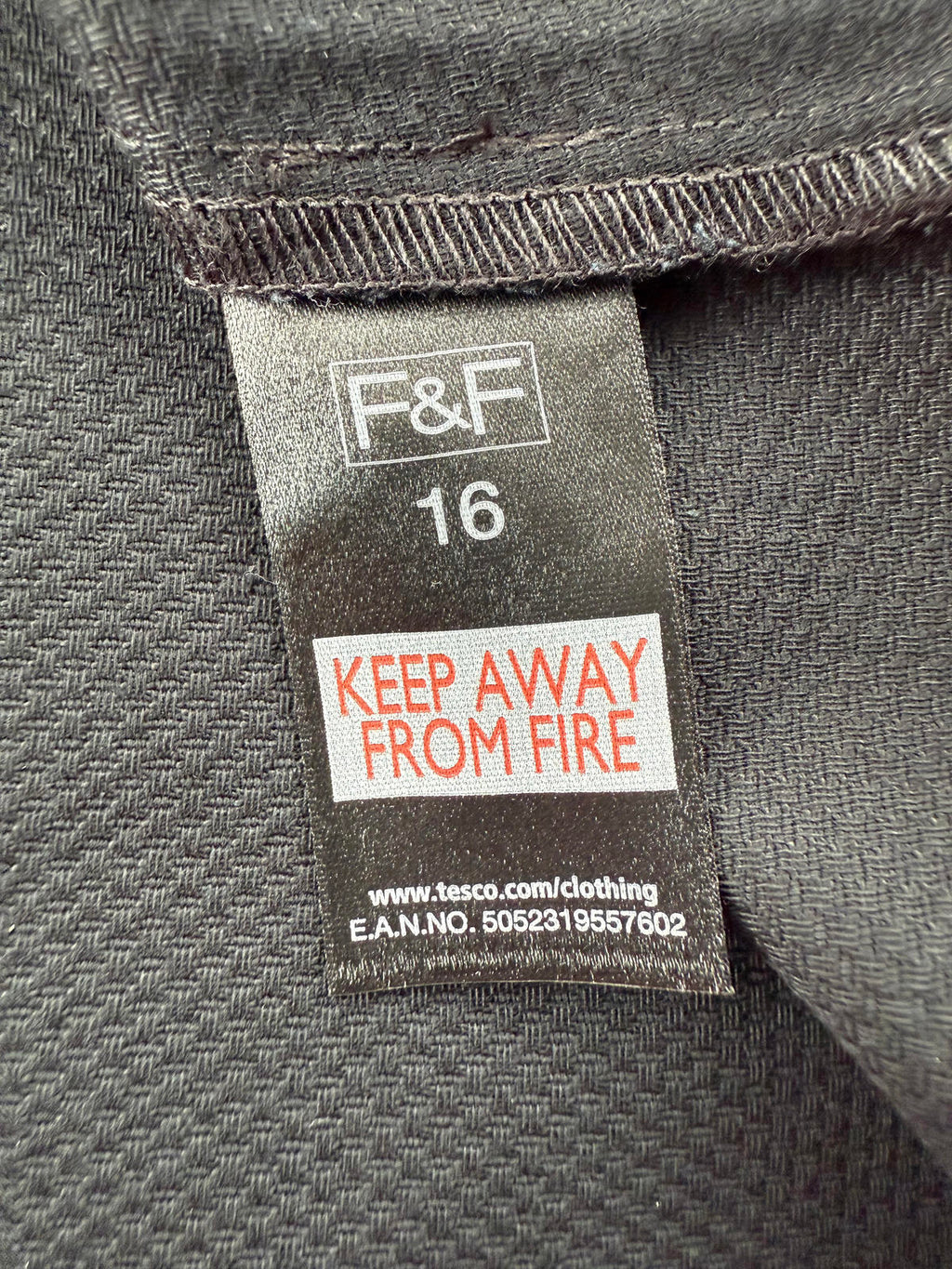 Chic Black Women’s Skirt With Pockets - Size 16