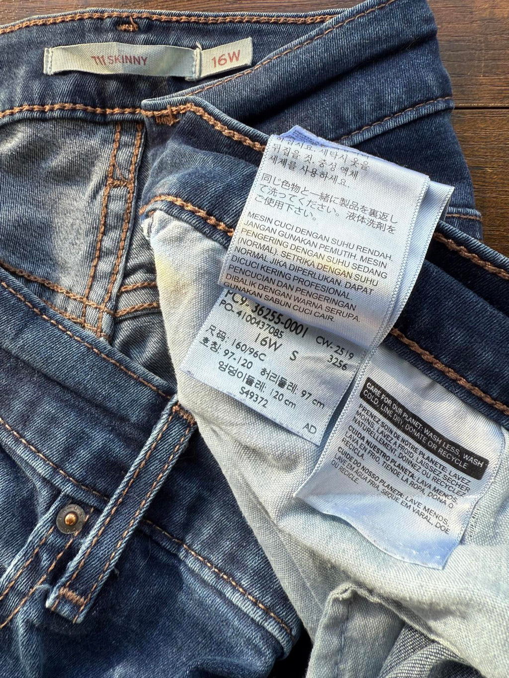 Levi’s 711 Skinny Jeans – Dark Blue (16W)