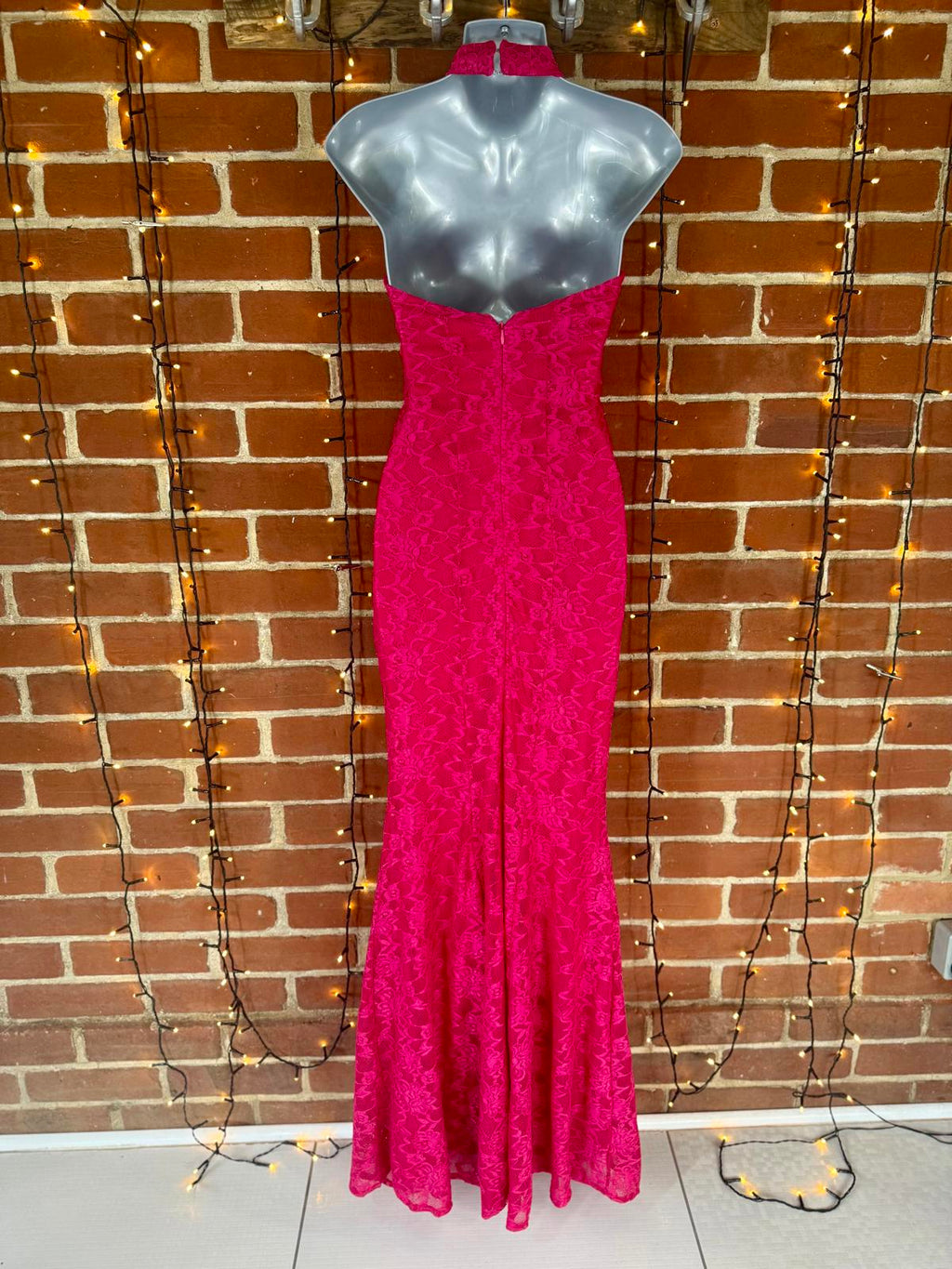 💃 GODDIVA LONDON DR2033 Cerise Lace Halter Maxi Dress – UK 6 - NWT